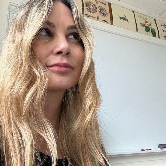 Meet your Posher, Anna - Picture 1 of 1